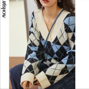 Retro v-neck sweater【NWT】